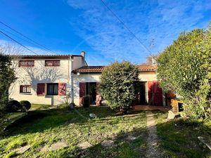 Jolie maison de 4 chambres et piscine proche de Langon