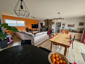 Vente maison 5 pièces 122 m² à Hauterive (03270)  270 000 €