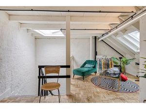 Commercieel te koop in Antwerpen met 2 slaapkamers