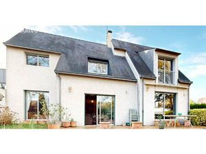 Maison familiale au cœur de Sautron – Vie tout à pied & jardin sans vis-à-vis