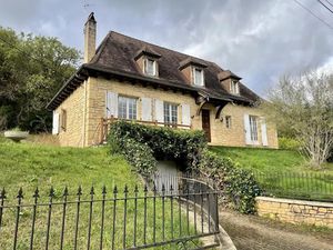 Vente maison 5 pièces 120 m² à Montignac (24290)  298 500 €