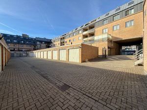 Gesloten garagebox (nr. 20) in Residentie Arcada