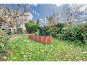 Maison d’architecte de 416 m2 avec piscine intérieure Mont Valérien