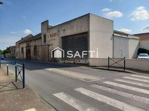 Vente Bureaux et commerces à Bressuire (79300) : à vendre / Bressuire