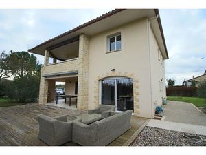 Vente villa 7 pièces 230 m² à Puy-l'Evêque (46700)  350 000 €