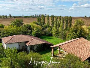 Exceptionnelle bâtisse du XVe siècle à Cadours  entre patrimoine et nature