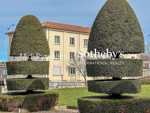 A vendre : Immeuble de Bureaux de 4.500 m² avec parking souterra