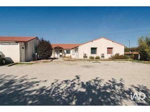 Vente Bureaux et commerces à Carcassonne (11000) : à vendre / 930m² Carcassonne