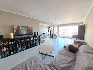 Vente appartement 4 pièces 106m2 Hyères 83400 - 390000 € - Surface Privée