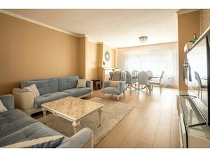 Huis te koop in Hoboken met 7 slaapkamers