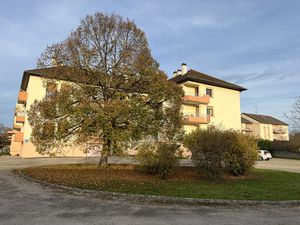 Appartement de type IV avec jolie vue