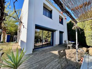 Vente maison 5 pièces 100 m² à Montpellier (34000)  459 000 €