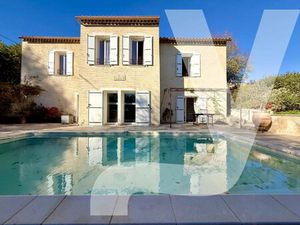 Ancien moulin rénové  avec piscine.