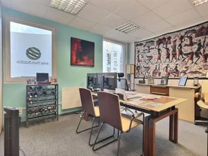 Bureaux à louer - 90m2 - Accès PMR - Parking