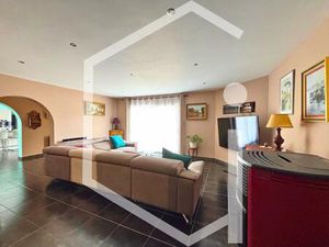 Pavillon avec studio indépendant et double garage