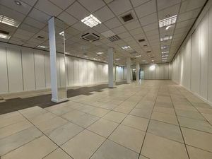 Location commerce 280 m² à Saint-Omer (62500)