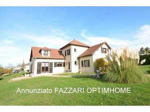 À vendre en exclusivité à Stenay  vaste maison familiale de plain-pied – 175 m² habitables