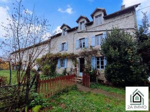 Ancien corps-de-ferme avec plus de 15 hectares