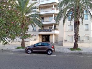 Location appartement 2 pièces 52 m² à Hyeres (83400)  795 €