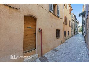 Appartement dans une maison de village St Laurent Du Var 3 pièce(s) 61.20 m2