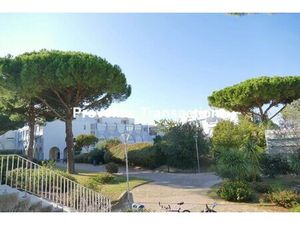 Appartement avec loggia  terrasse et parking!