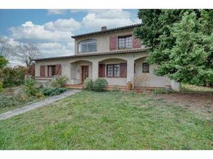 Maison de 7 pièces de 206 m² située à Auzeville-Tolosane