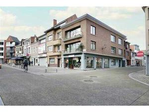 handelszaak met hoge zichtbaarheid en mooie etalage