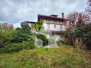 Charme Anglo-Normand dans le Triangle d'Or