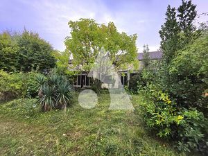 St Maur  belle maison avec gros potentiel sur 395 m2 de terrain