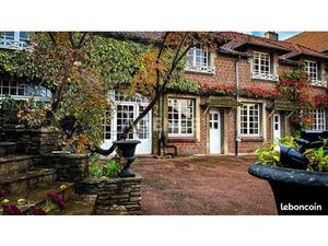 Maison 9 pièces 352 m²