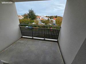 Location a l'année Studio 24m² 1 + balcon + Royan