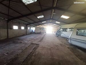 Emplacement camping-car