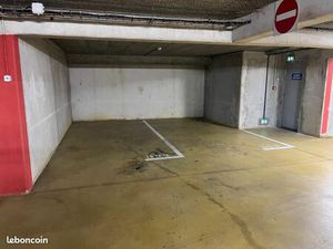 Ivry - Grand parking à louer à l’entrée du périphérique