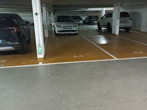 Place de parking souterrain