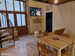 A louer : Charmante maison en duplex rénovée et meublée avec gout en centre-ville d’AUCH