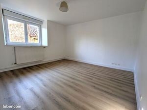 T2 bis/T3 traversant  très lumineux et totalement renové