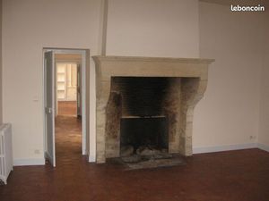 Maison en pierre avec grand jardin à Castets-en-Dorthe