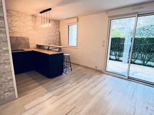 Joli T2 entièrement rénové avec grande terrasse de 24m2