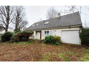 Maison Ury m² T-8 à vendre  315 000 €