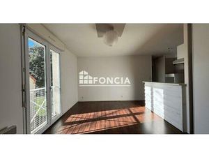 T2 EN HYPER CENTRE - AVEC PARKING