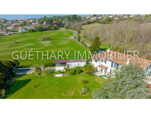 A pied des plages et du centre GUETHARY !