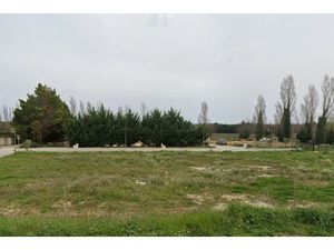 Vente terrain 850 m² à Arpaillargues-et-Aureillac (30700)  150 000 €