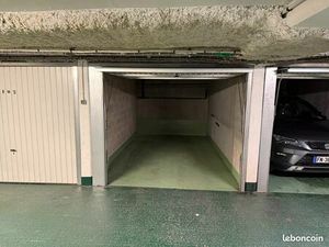 Location box parking Châtillon