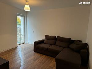 T2 lumineux de 42 m² avec grande terrasse Parking gratuit