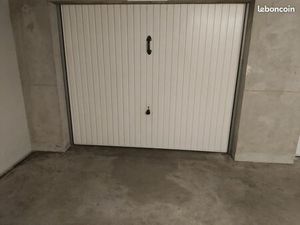 Location garage 17 m2 fermé/ sécurisé à Nantes