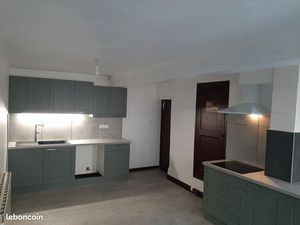 Maison de village 7 pièces – 145 m² – Non meublée – Mauves (07300)