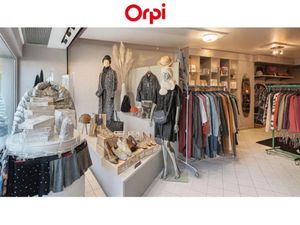 Vente locaux professionnels 63 m² à Douvaine (74140)  170 000 €