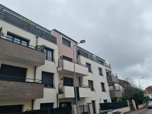 MAGNIFIQUE DEUX PIECES DANS PETITE RESIDENCE DE STANDING