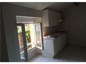 Location Appartement 2 pièces à Saint-Seurin-de-Cursac (33390) : à louer 2 pièces / 48m² S