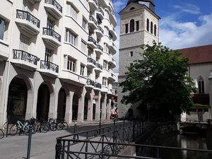 Vente locaux professionnels 55.63 m² à Annecy (74000)  67 200 €